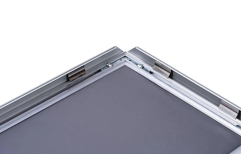 A4 Kliklijst Zilver 17FOM25A4S 23,7 (B) x 1,3 (D) x 32,4 (H) cm 25A4S