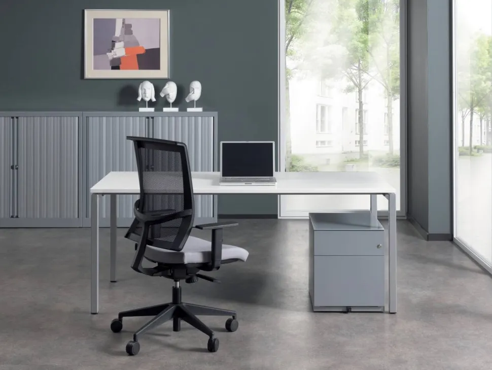 Bisley Quattro Basic Bureau Wit 1.600 (B) x 800 (D) x 740 (H) mm Melamine, Staal