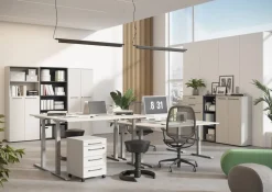 GERMANIA AGENDA Elektronisch in hoogte verstelbaar Bureau Lichtgrijs 1.800 (B) x 800 (D) x 1.200 (H) mm