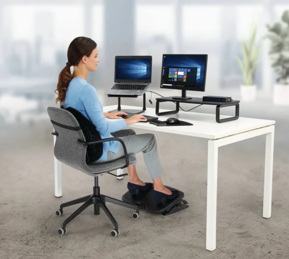 Kensington SmartFit SoleMate Plus Ergonomische in Hoogte Verstelbare Voetensteun K52789WW 558 x 396 x 96 mm Zwart