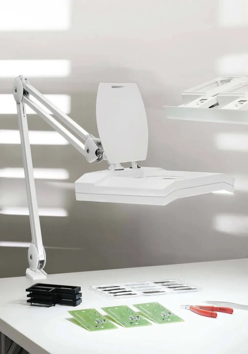 Maul MAULvitrum Loeplamp LED Wit Netstroom 300 x 770 x 490 mm