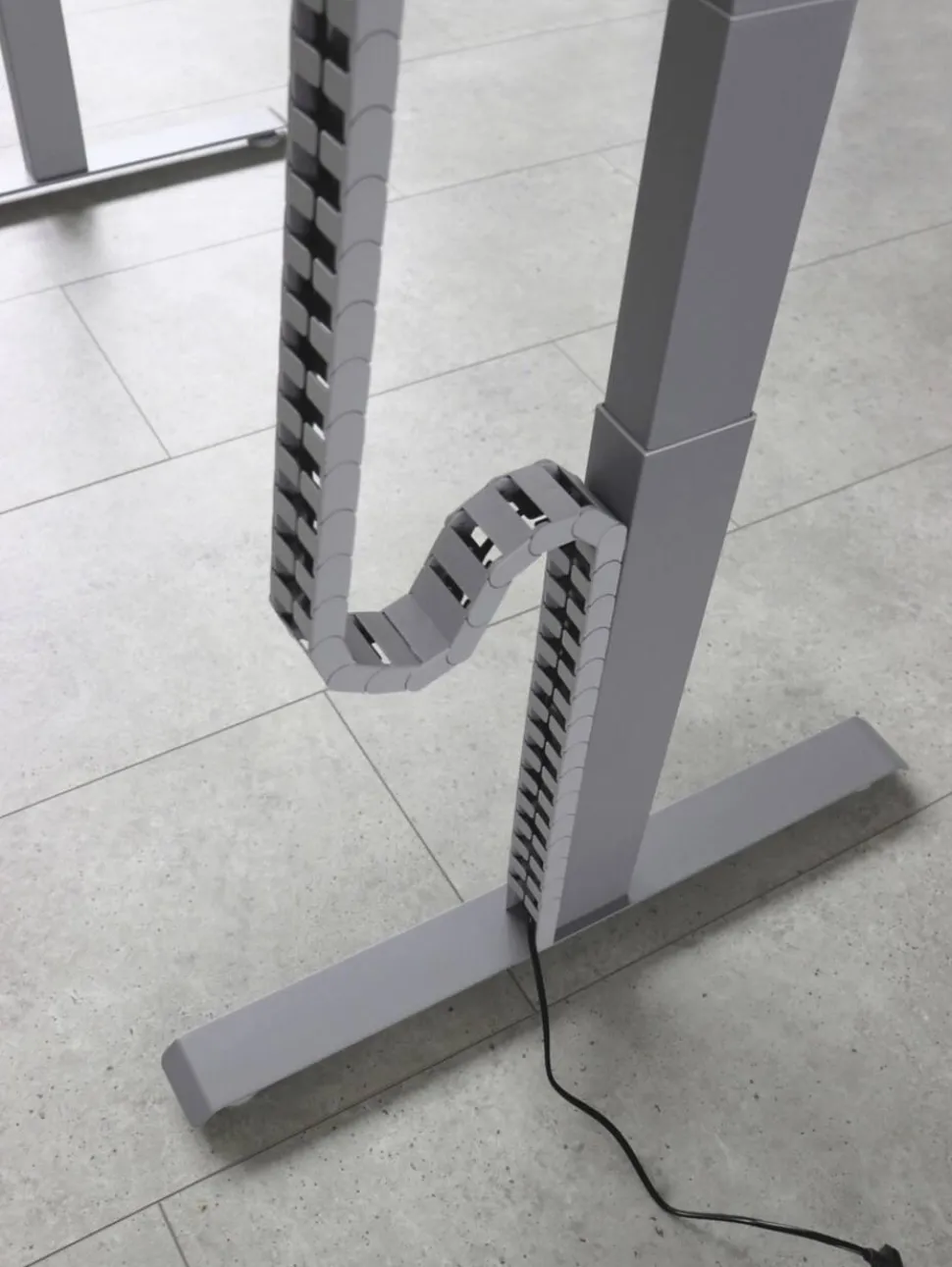 VLXK65 Elektrisch hoogteverstelbaar Zit-sta-bureau Wit C-Voet 1,600 (B) x 800 (D) x 1,295 (H) mm Spaanplaat, Staal